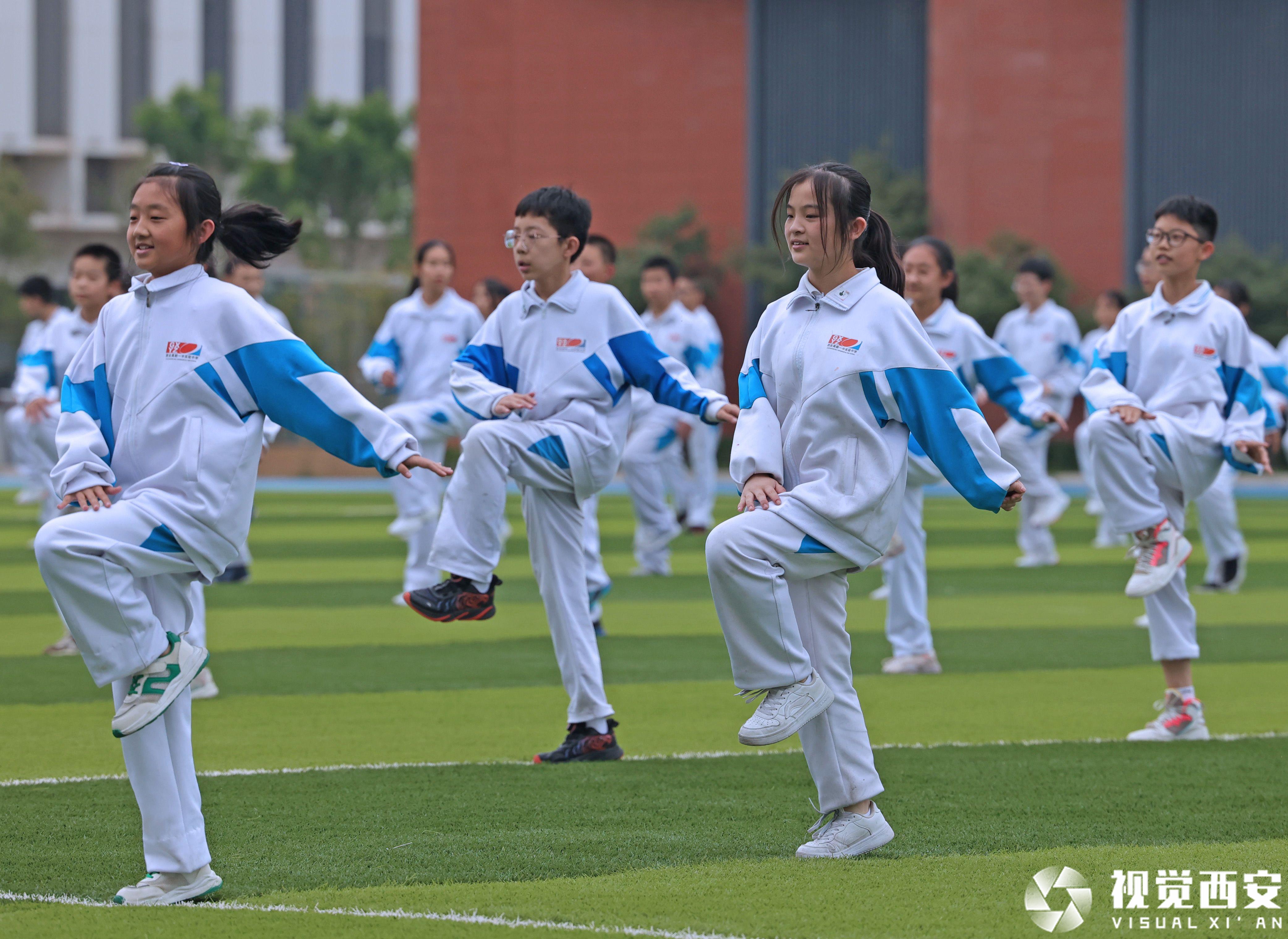 在家中舞动起来：开始跳舞吧直播回放录像，为你带来沉浸式的舞蹈体验-图1